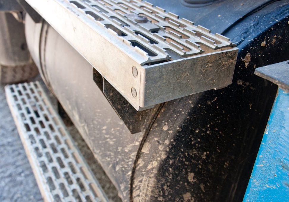 Steps on the side of a truck gas tank Roll Forming Decorative Parts